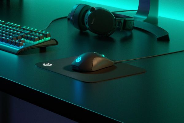 SteelSeries Mouse Pad QcK M (320x270x2mm), black