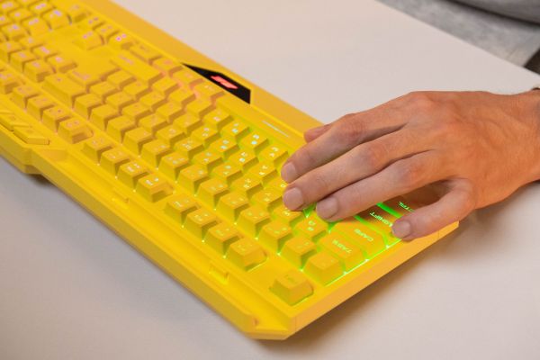2E GAMING Membrane keyboard KG315 110key, USB-A, EN/RU, RGB, yellow