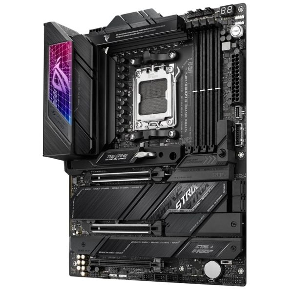 ASUS Motherboard ROG STRIX X670E-E GAMING WIFI sAM5 X670 4xDDR5 M.2 HDMI DP WiFi BT ATX