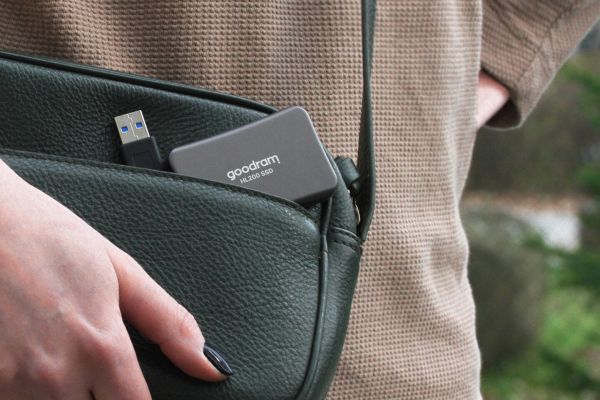 SSD GOODRAM EXTERNAL 512GB HL200 USB TYPE-C + A