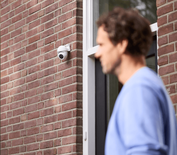 IPCAM-3900 Outdoor PTZ Wi-Fi Camera